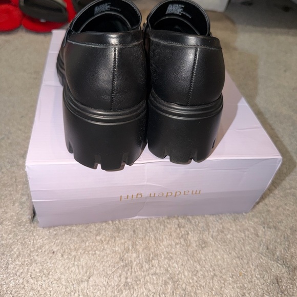 JustFab Black Loafers with Gold Chain Accent - Picture 4 of 7
